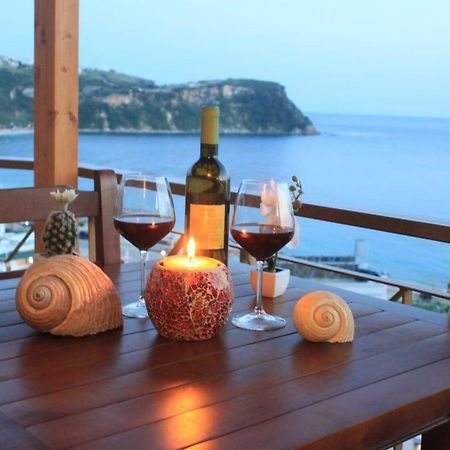 Lido Apartments Himare Buitenkant foto