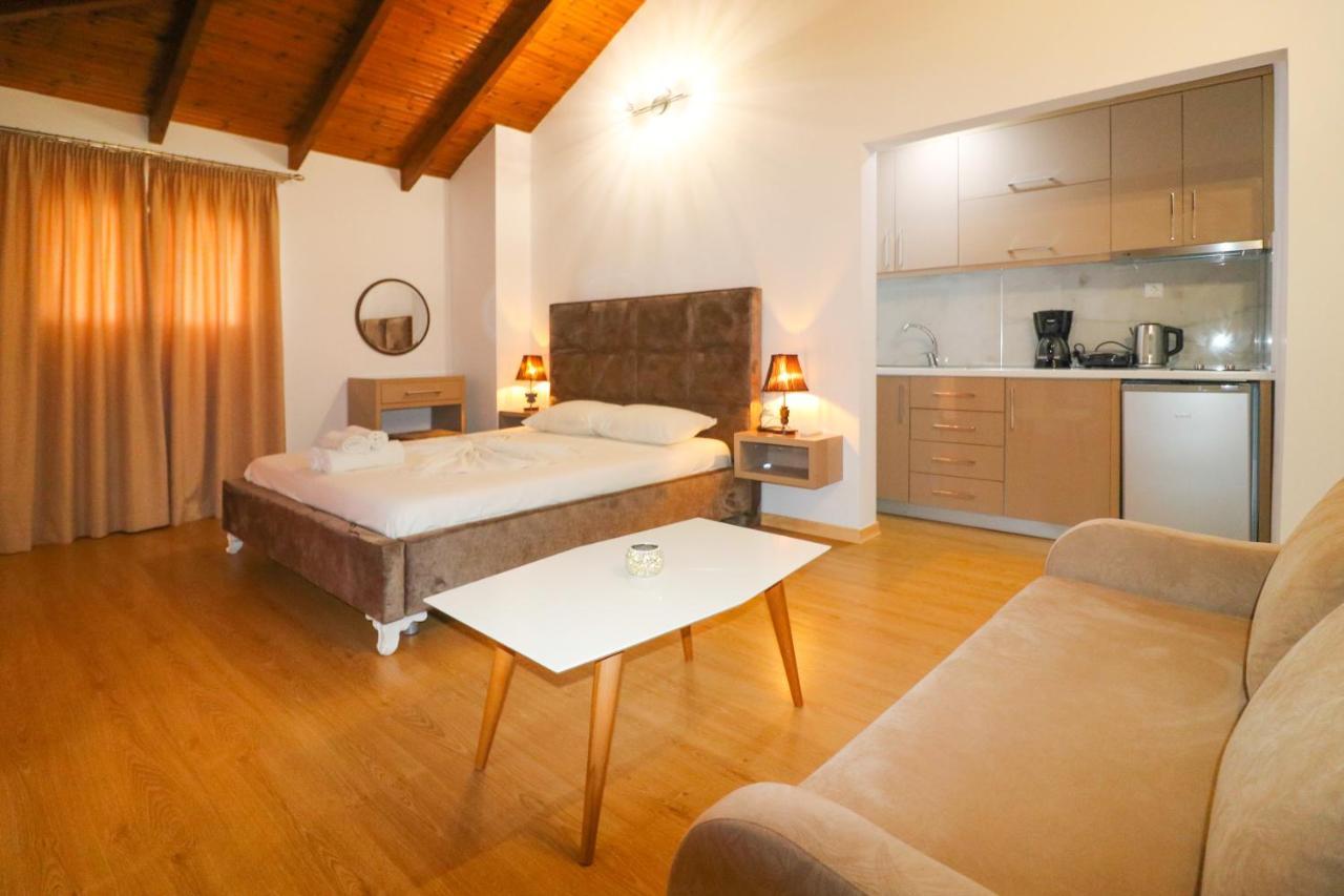 Lido Apartments Himare Buitenkant foto
