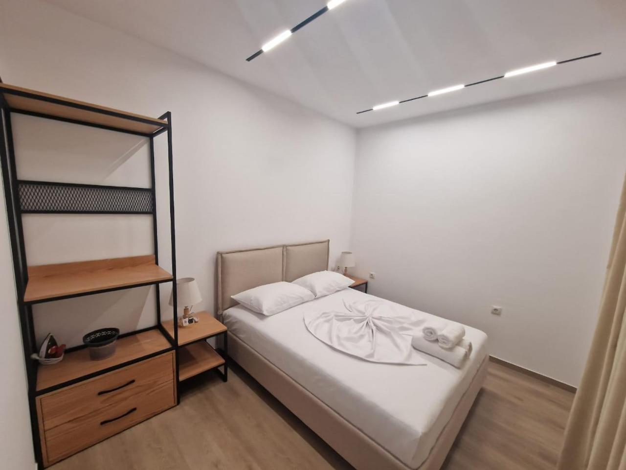 Lido Apartments Himare Buitenkant foto