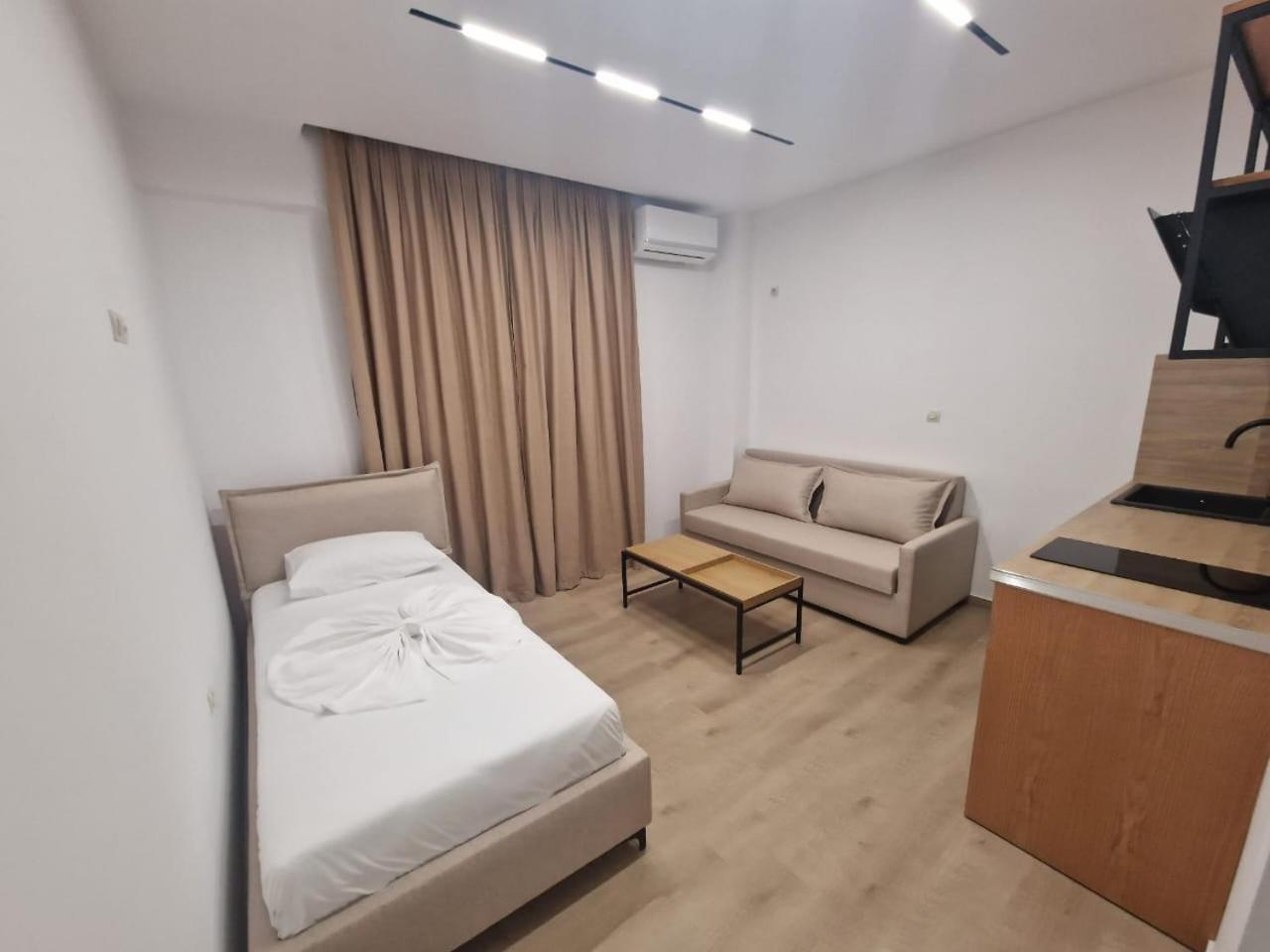 Lido Apartments Himare Buitenkant foto